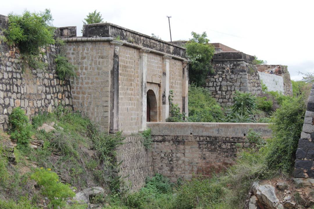 srirangapatna fort (1).jpg